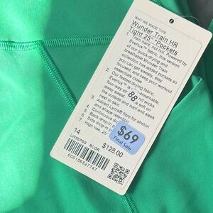 Raceway Green Lululemon Wunder Train HR leggings 25” w/ pockets